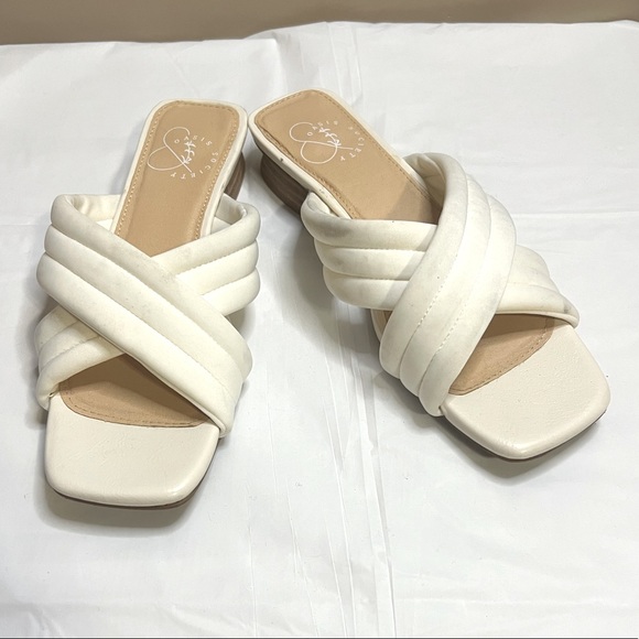 oasis society Shoes - Oasis Society Sandal Heels